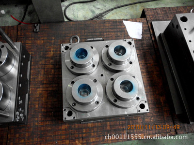 精密模具制造專家 垃圾桶、漆桶及抽水馬桶蓋模具的專業解決方案